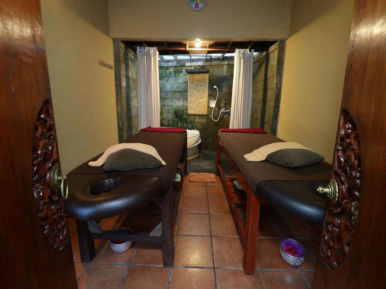 Biyukukung Suite & Spa Ubud Exteriör bild